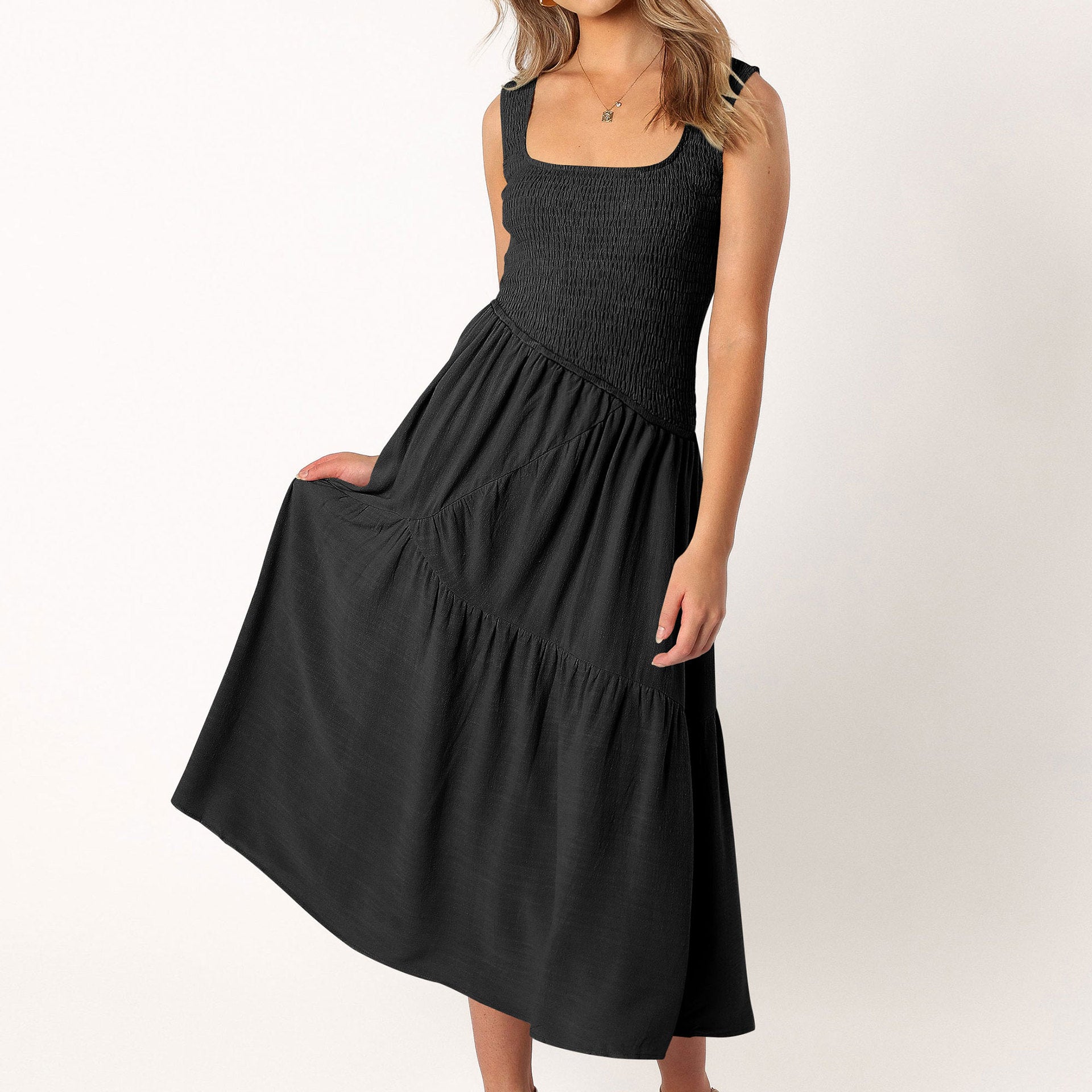 Besticktes Maxi-Kleid Detail Stickerei apricot - Solea Schweiz