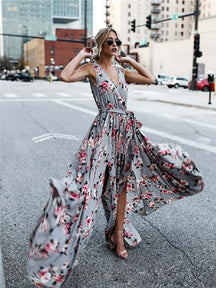 V-Ausschnitt Blumen-Maxikleid – Styling Ansicht