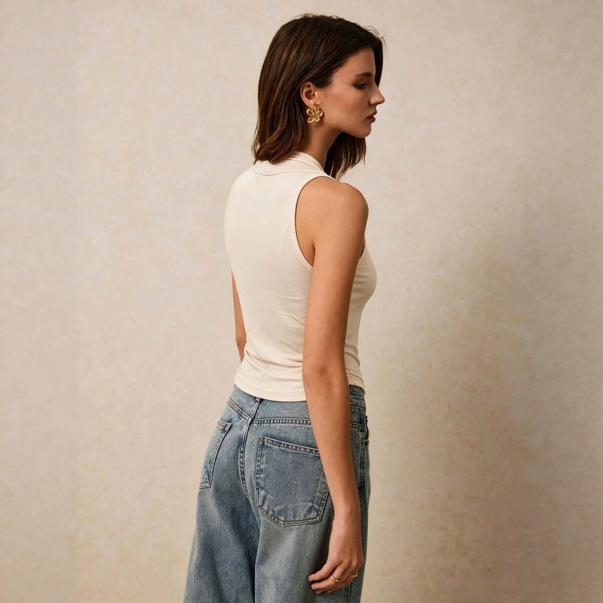 Neckholder Top V-Ausschnitt Seitenansicht – Sévea