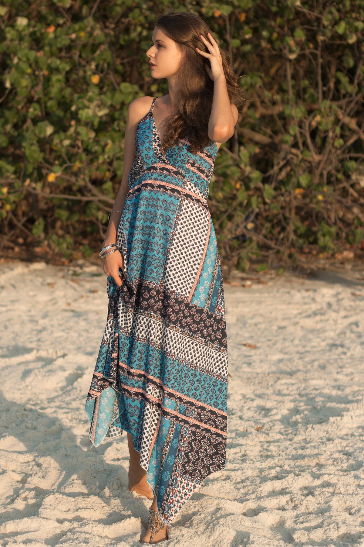 Florales Cami Maxi-Kleid V-Ausschnitt Blau – Sévea Urlaubskleid Damen